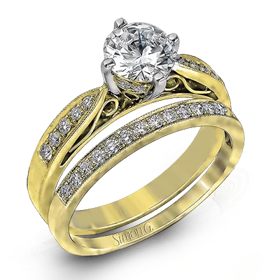 Three - Stone Diamond Rings with Princess - Cut DiamondsWedding Set in 18k Gold with Diamonds