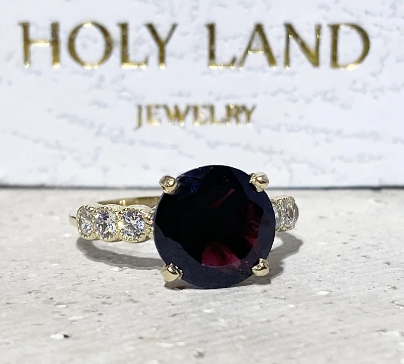 Amethyst Gemstone Rings in a Vintage - Style SettingRed Garnet Ring - January Birthstone - Statement Ring - Gold Ring - Engagement Ring - Gemstone Band