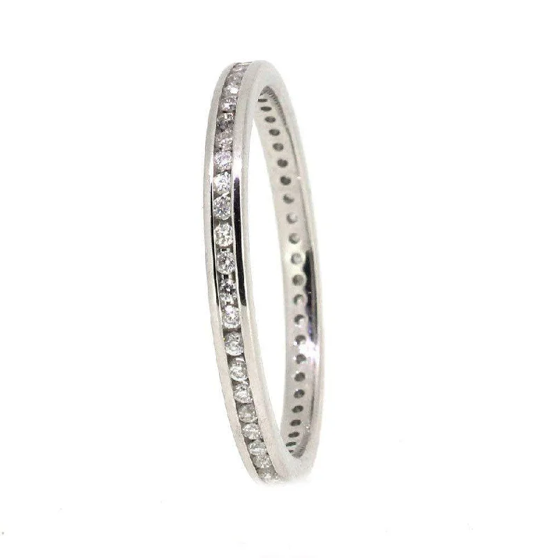 Wedding Bands with Micro - Pave Diamond AccentsPlatinum Quarter Carat circle of diamonds