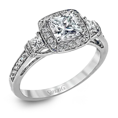 Solitaire Diamond Rings in Platinum SettingsEngagement Ring in 18k Gold with Diamonds