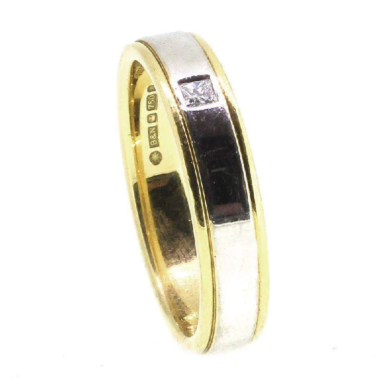 Two - Tone Wedding Bands in Gold and Platinum18 Carat Yellow &White Gold Diamond Wedding Ring - XD312