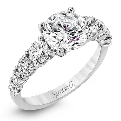 Solitaire Diamond Rings in Platinum SettingsEngagement Ring in 18k Gold with Diamonds