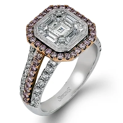 Three - Stone Diamond Rings with Princess - Cut DiamondsEngagement Ring in 18k Gold with Diamonds