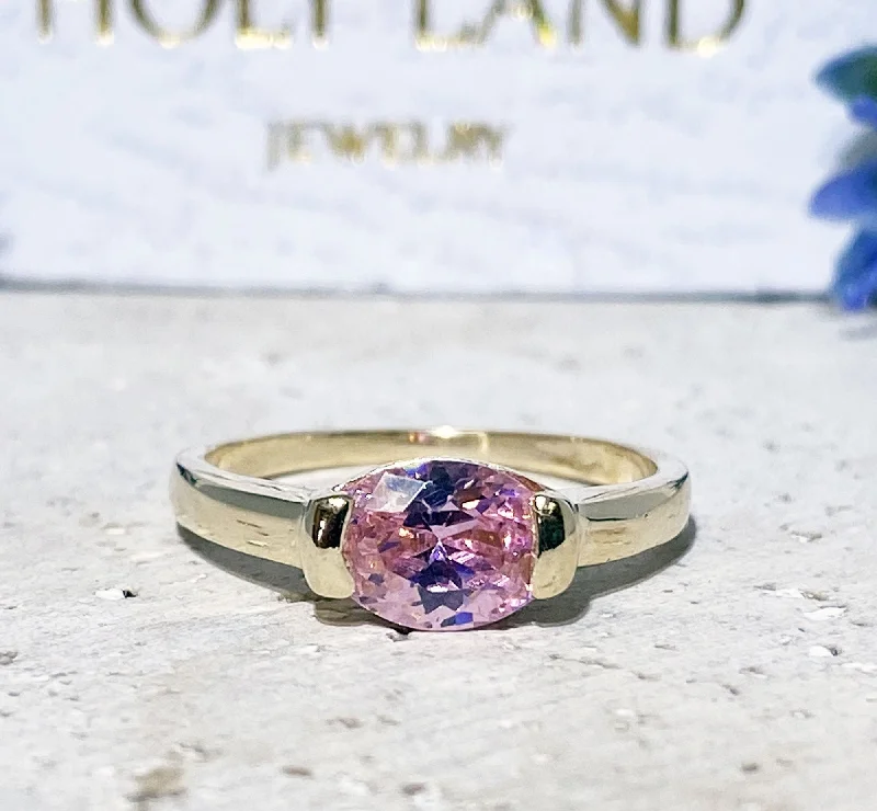 Sapphire Gemstone Rings in a Cathedral SettingRose Quartz Ring - Gemstone Ring - Stacking Ring - October Birthstone - Gold Ring - Prong Ring - Oval Ring - Simple Jewelry - Dainty Ring